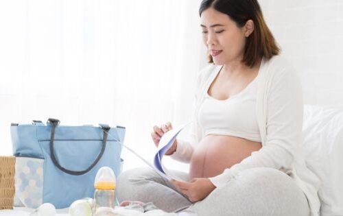 What should I pack in my hospital bag for labor?