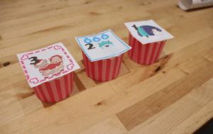 Free Printable Advent Calendar- create your own board- Cupcakes set up